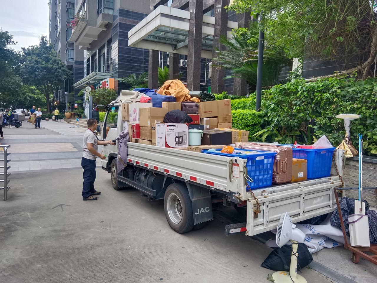 搬家4不带
       搬家又累又纠结，我总结了“搬家4不带”。
      
