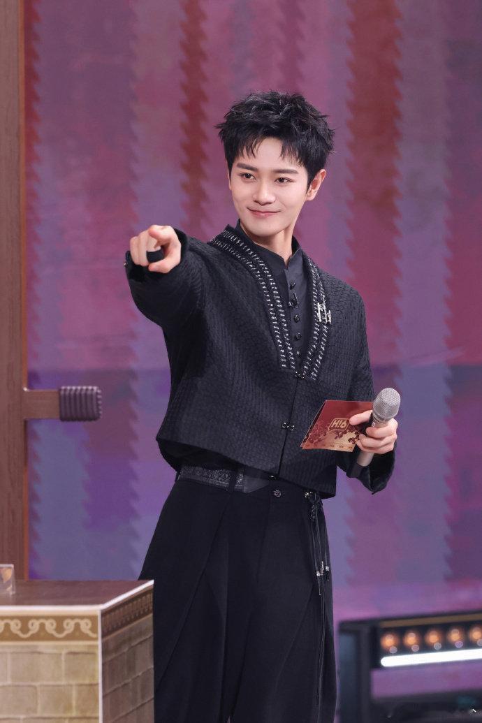 你好星期六全员比武你好星期六这期节目也太有看点了！全员舞力全开，小丁的舞台直接封