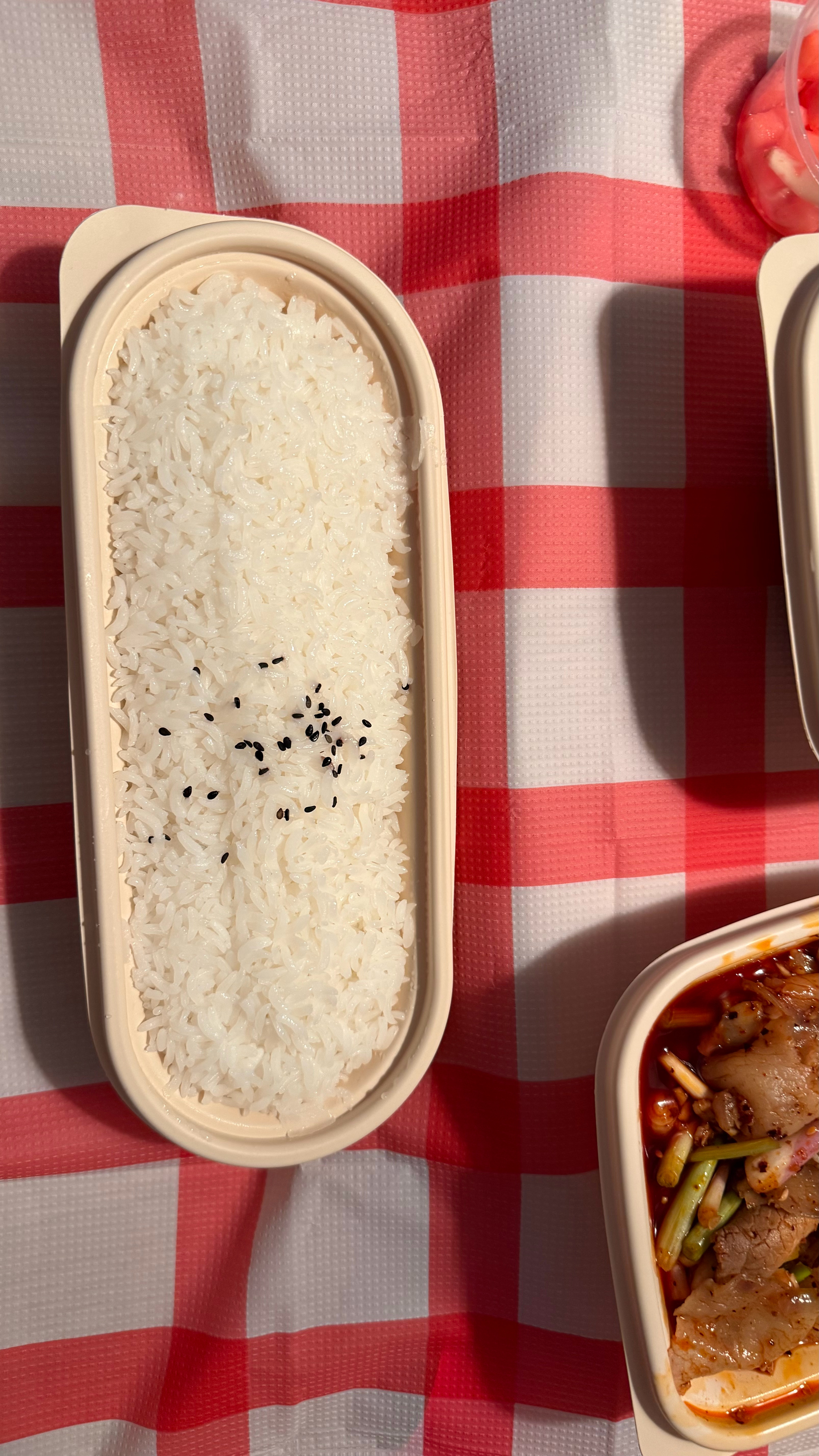 讲真的，把外卖盒子做成这样我是真的有联想到“猪拱潲” 