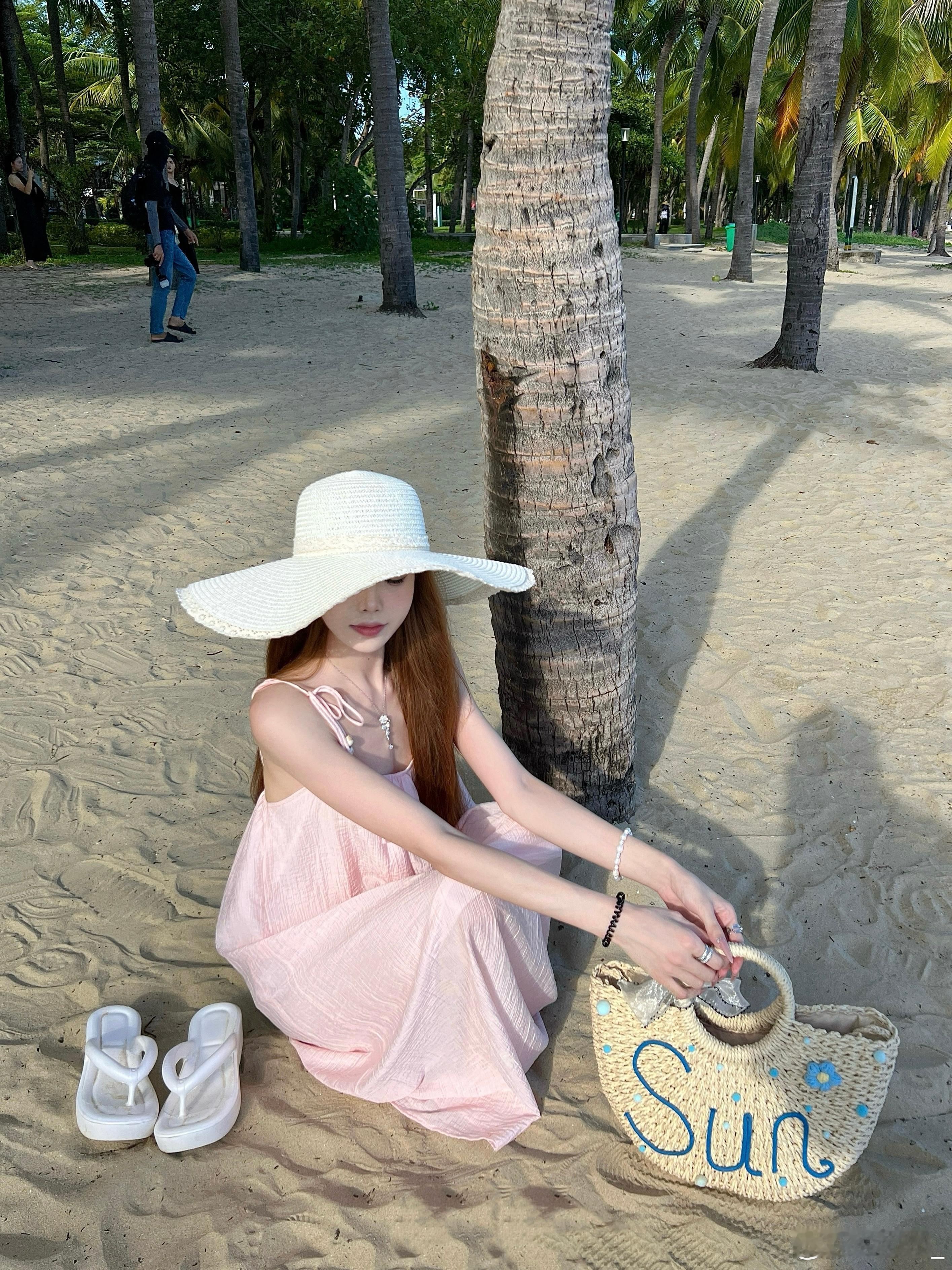 第一次穿粉色裙子像小女孩👒 