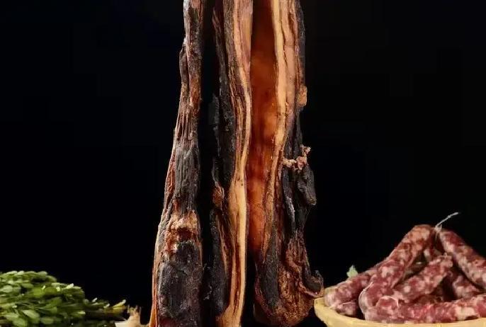 深夜里，人生“劫”如山崩般压顶，为什么那些白头一夜的绝望，竟是逆袭的隐秘钥匙？