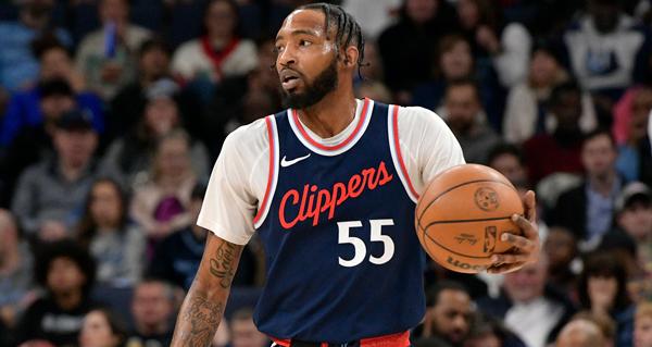 德里克·琼斯被诊断为内侧副韧带扭伤，将在六周后接受重新评估，ESPN的沙姆斯·查