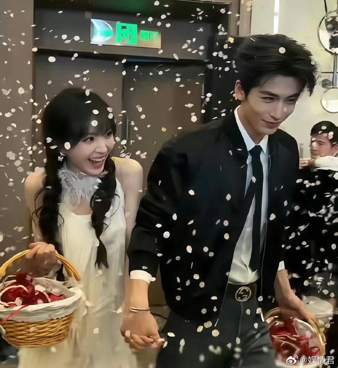 张凌赫田曦薇还是纯爱番张凌赫田曦薇太甜了 