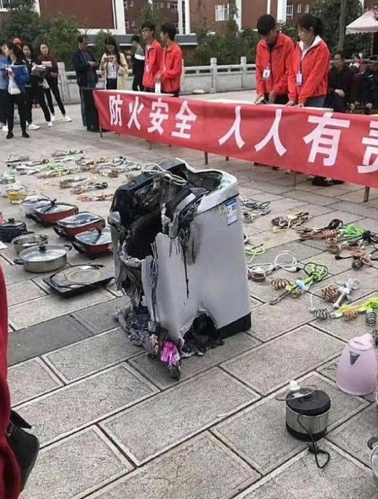 “防火安全人人有责”，说起来容易做起来干啥，有人当成耳边风，是什么力量让洗衣机面