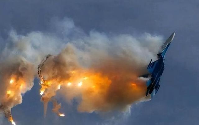 最坏情况发生，美军舰载机在沿海被击中，白宫意识到大国出手了！当地时间3月25日下