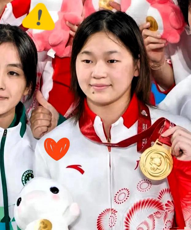 终于明白全红婵为啥不参加单人赛了！
哪是不想比，是真的不能硬拼了，看着都心疼！