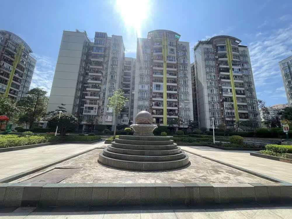 自住买房优先看成熟小区，更省心[机智]
深圳龙岗欧景城华庭北区，103.44㎡住