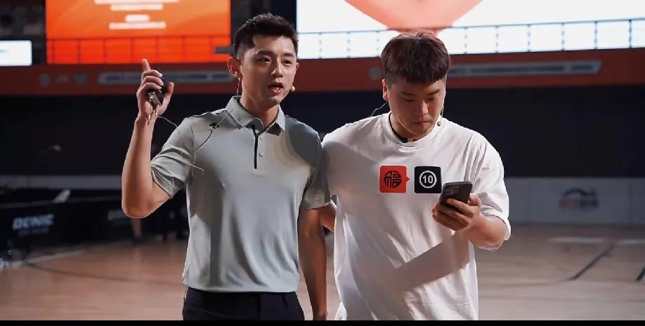 近日 ，张继科杯乒乓球比赛正式在杭州举行
这么多年，张继科帅气依旧，还是当年的藏