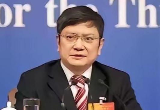 教授郑强谈AI发展现状！智能化浪潮真的会抢走普通人饭碗吗？咱们国内十几亿劳动力基