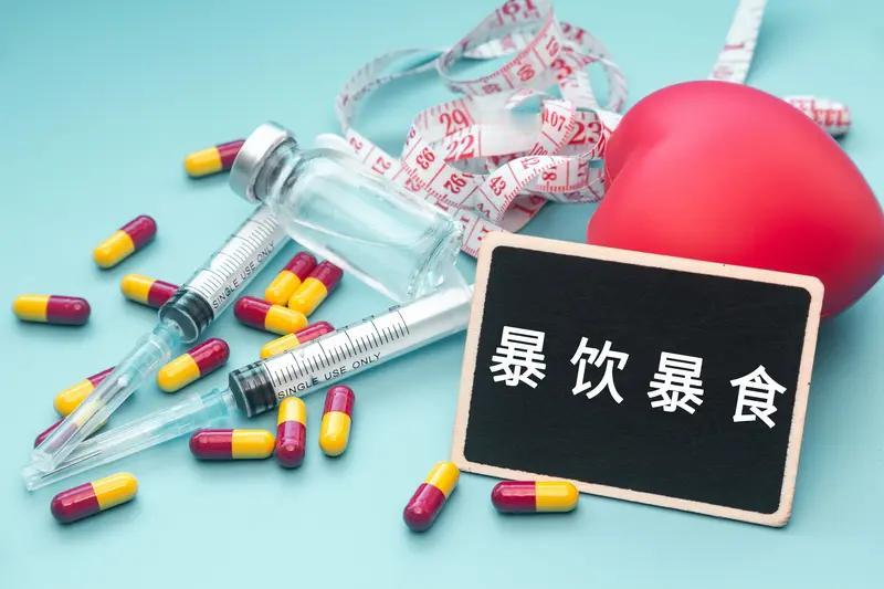 促炎食物（少食用，易诱发慢性炎症）
 
精制碳水（白米、白面、糕点）、高糖高油（