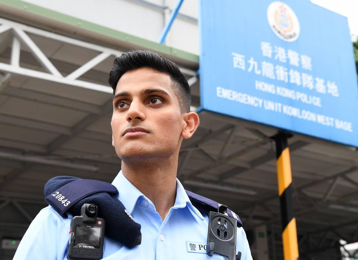 .为啥香港警察不需要上警校，可以全社会招募，受训时间也就几个月，但是民众感觉港警