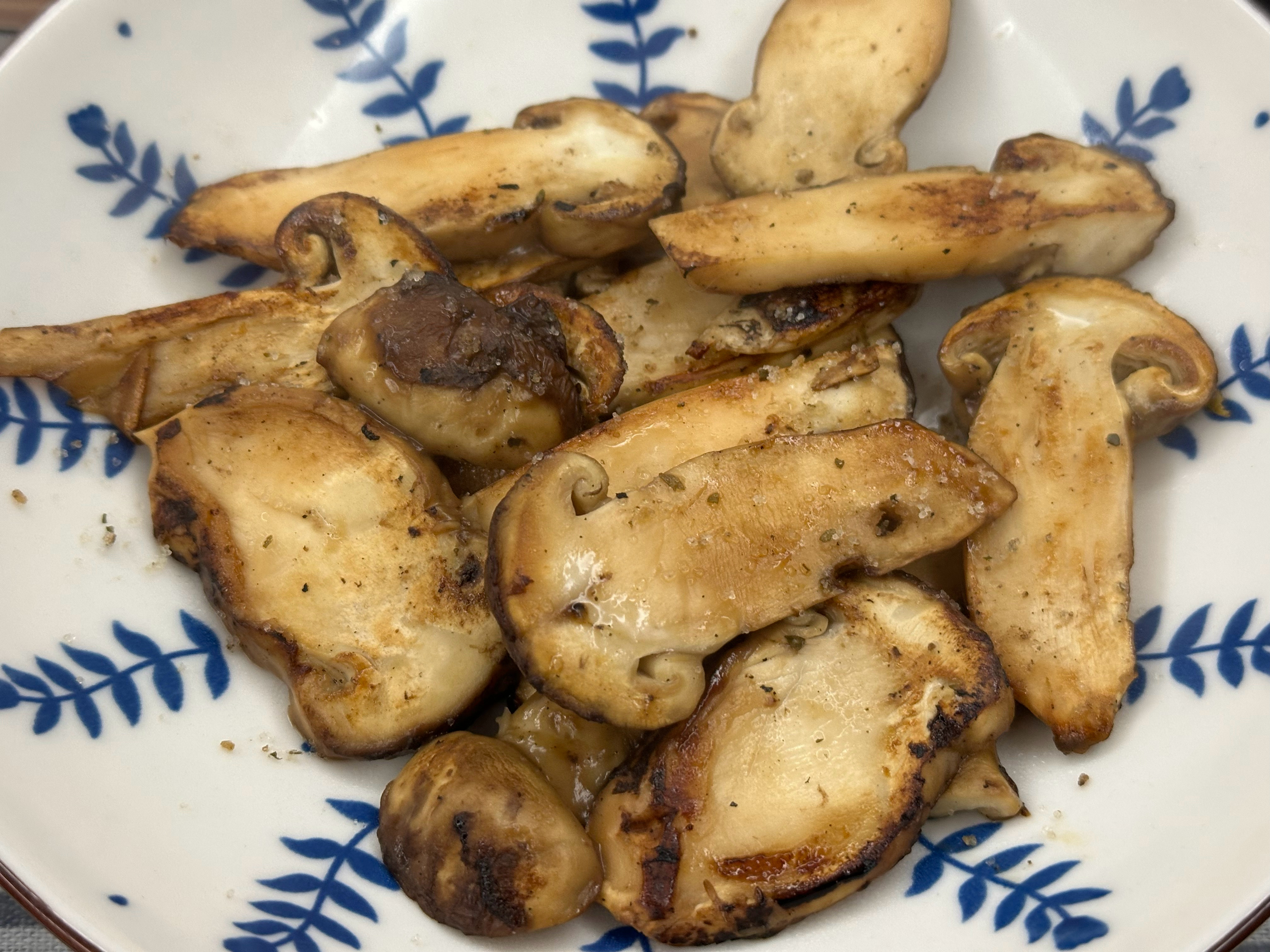手机拍美食  到家都6点多，速度小炒上桌 上海