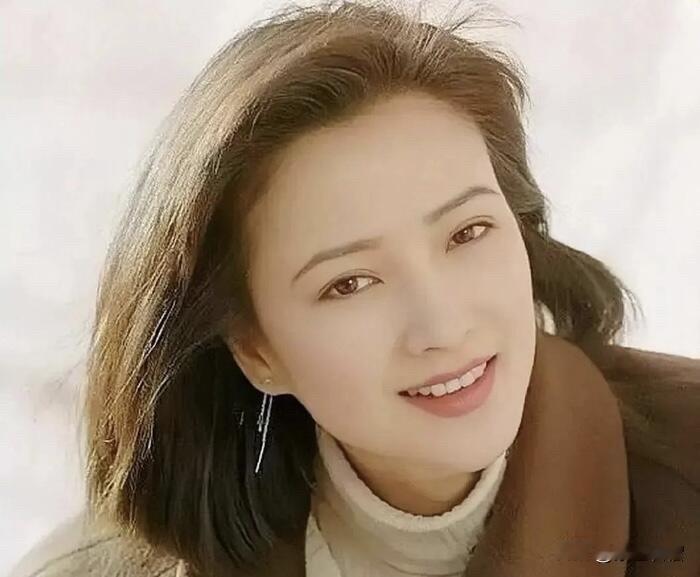 12月15日，何晴的追悼会上，儿子许何的发言令人潸然泪下！
        许何