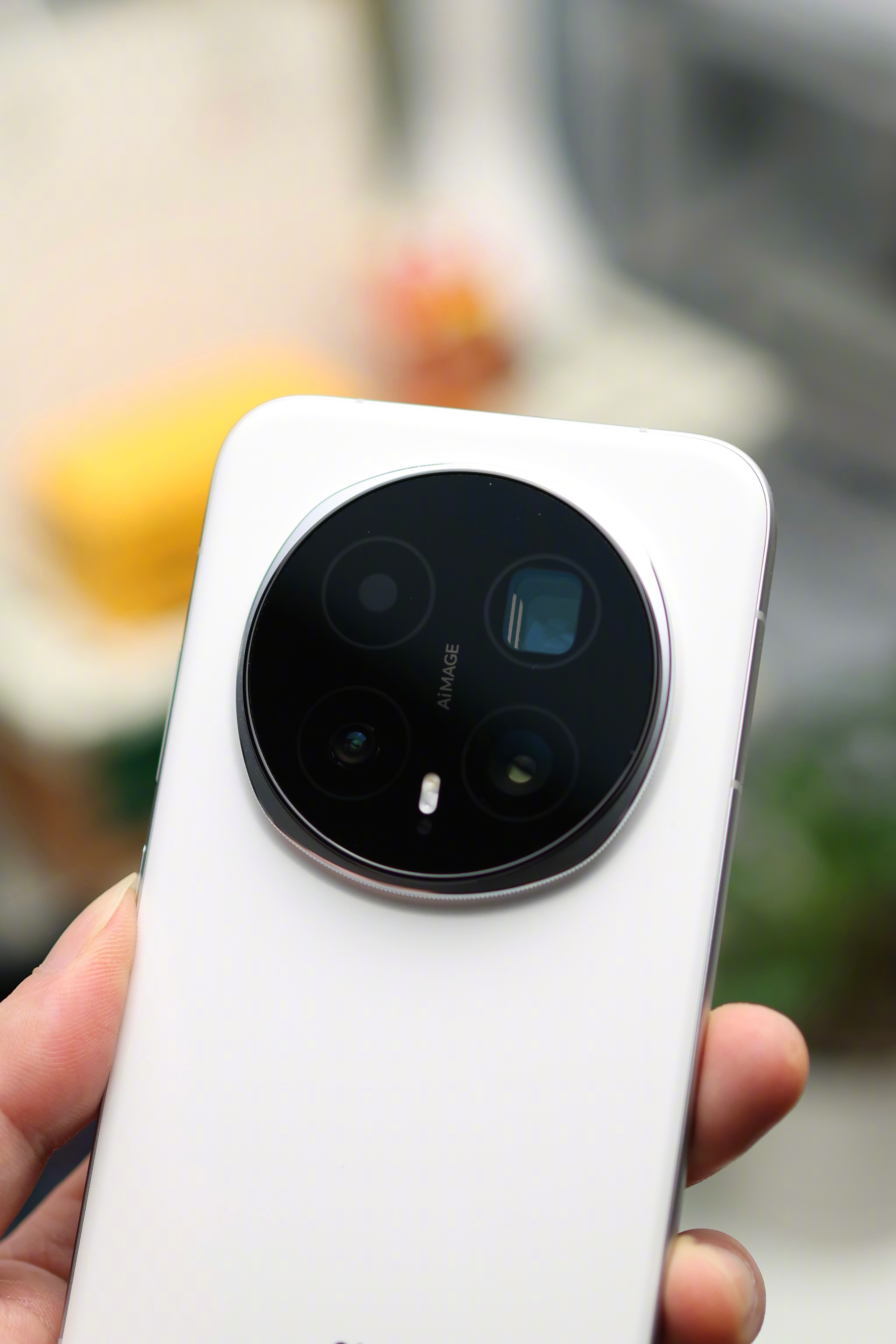 用荣耀Magic8 Pro三个多月，越用越觉得它是今年教科书级水桶机。没有花里胡