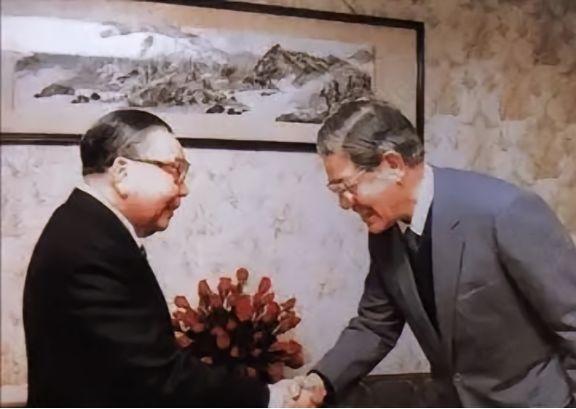 
蒋经国在1988年去世，当时他的三个儿子都到了可以接班的年龄。长子蒋孝文55