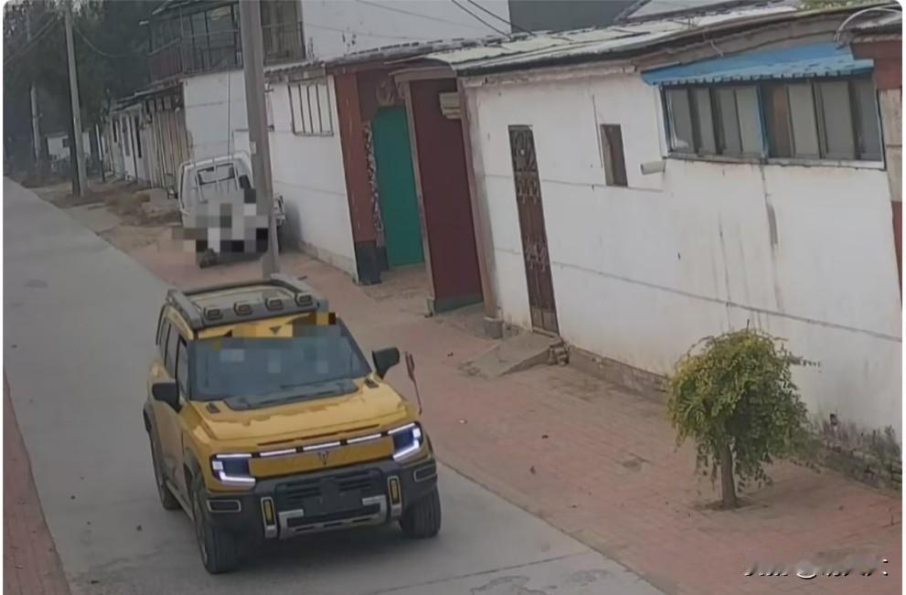 “问路借手机”竟是偷卡新骗局！家里有老人的一定要注意⚠️

“能借你手机打个电话