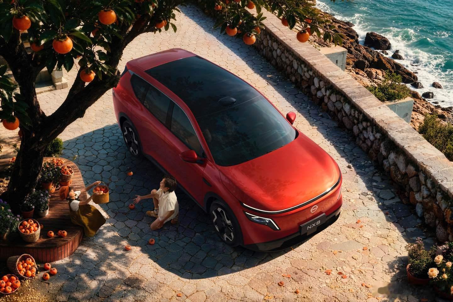 东风日产 NX8 与《上新了故宫》的这次合作，落脚点在于文化内核的转化。本次联名
