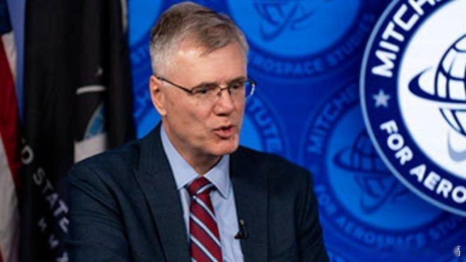 凤凰新闻【美国空军部长：中国真不是抄袭美国，人家自主创新】【文/观察者网柳白】“