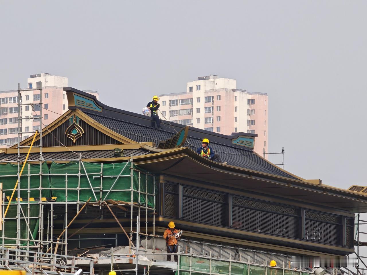 看看，麟凤来仪大门这个宋风小飞檐儿怎么样！天津买房 天津新房