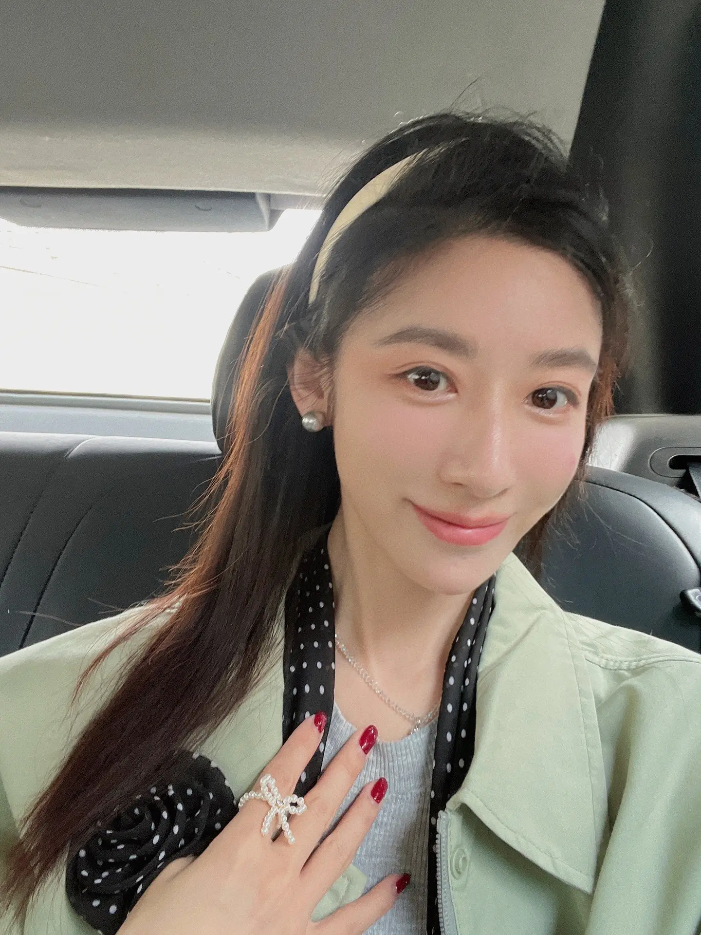 🖤🤎🤍。一边害怕一边又向前跨了一步