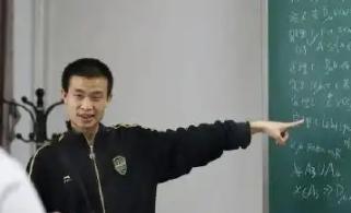 韦神，官宣了！
 
2月1日，学术圈传来大好消息，北大数学科学学院，官宣一个重磅