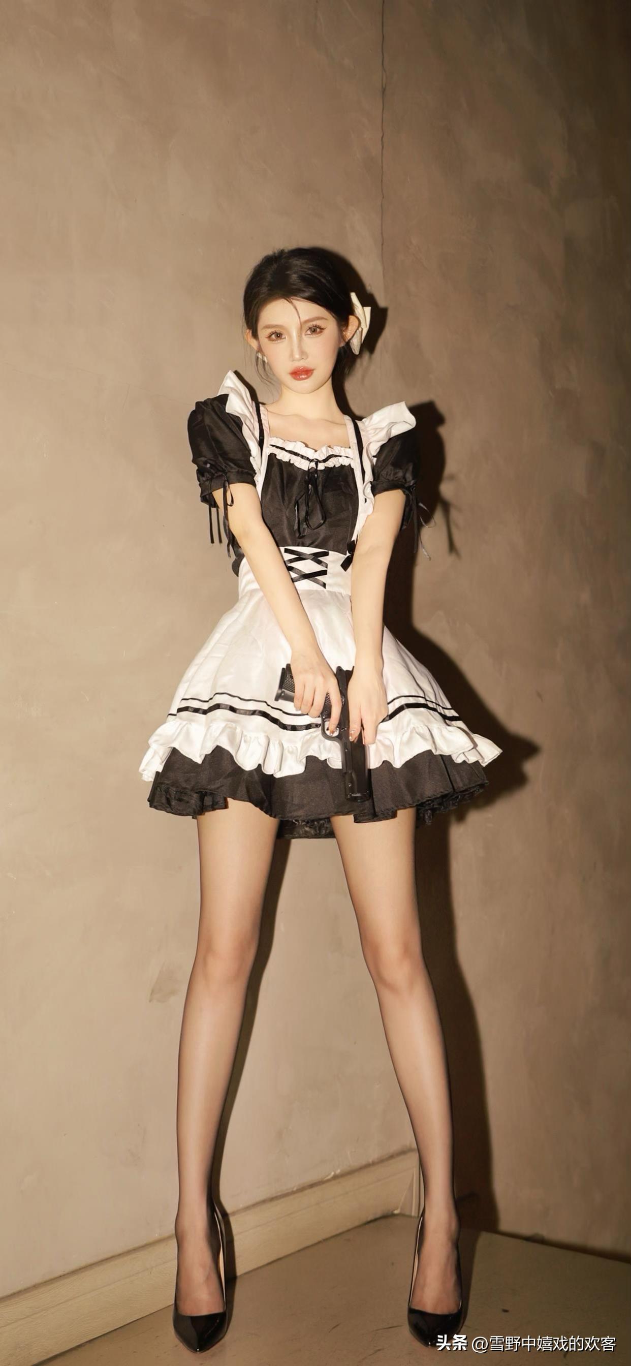 甜美少女风，黑白相间连衣裙，优雅气质满满！