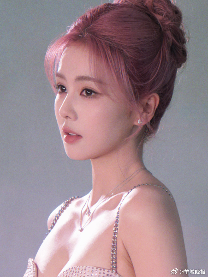 【明星春日百变发色大赏，你pick谁的发型？】真的很爱看明星们解锁的各种漂亮发色