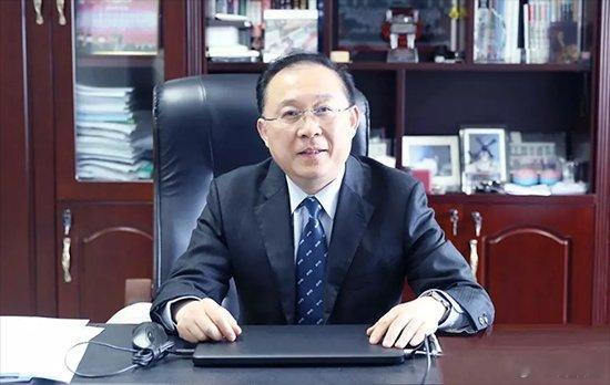 在2025年中国工程院院士增选中，比亚迪首席科学家廉玉波成功当选，这不仅是对他个