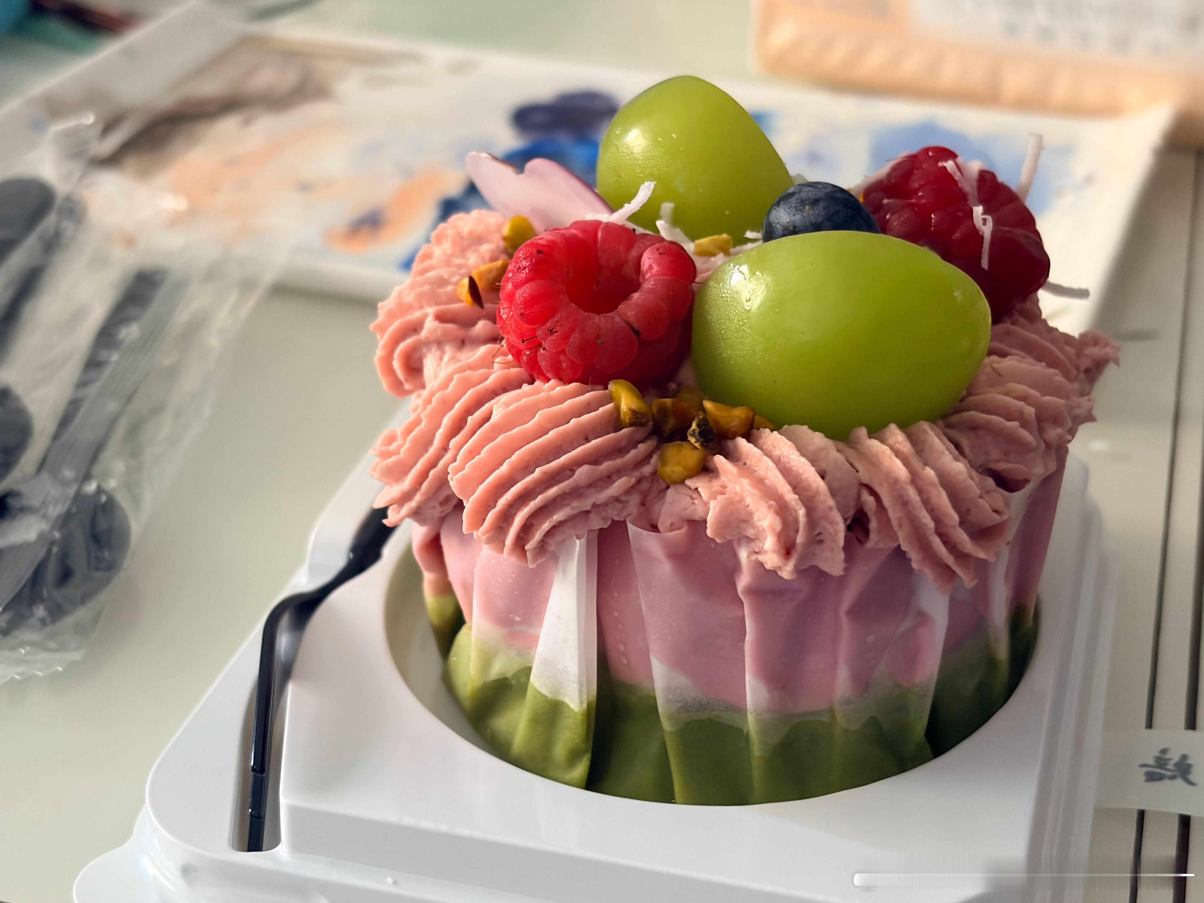 耶耶耶！是弥弥买的开工蛋糕🍰那就让我们都开工大吉吧[太开心] ​​​