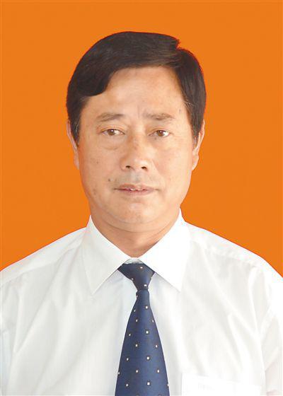 周云康，男，汉族，1961年10月生。现任陕西省安康市天星商贸有限公司总经理。