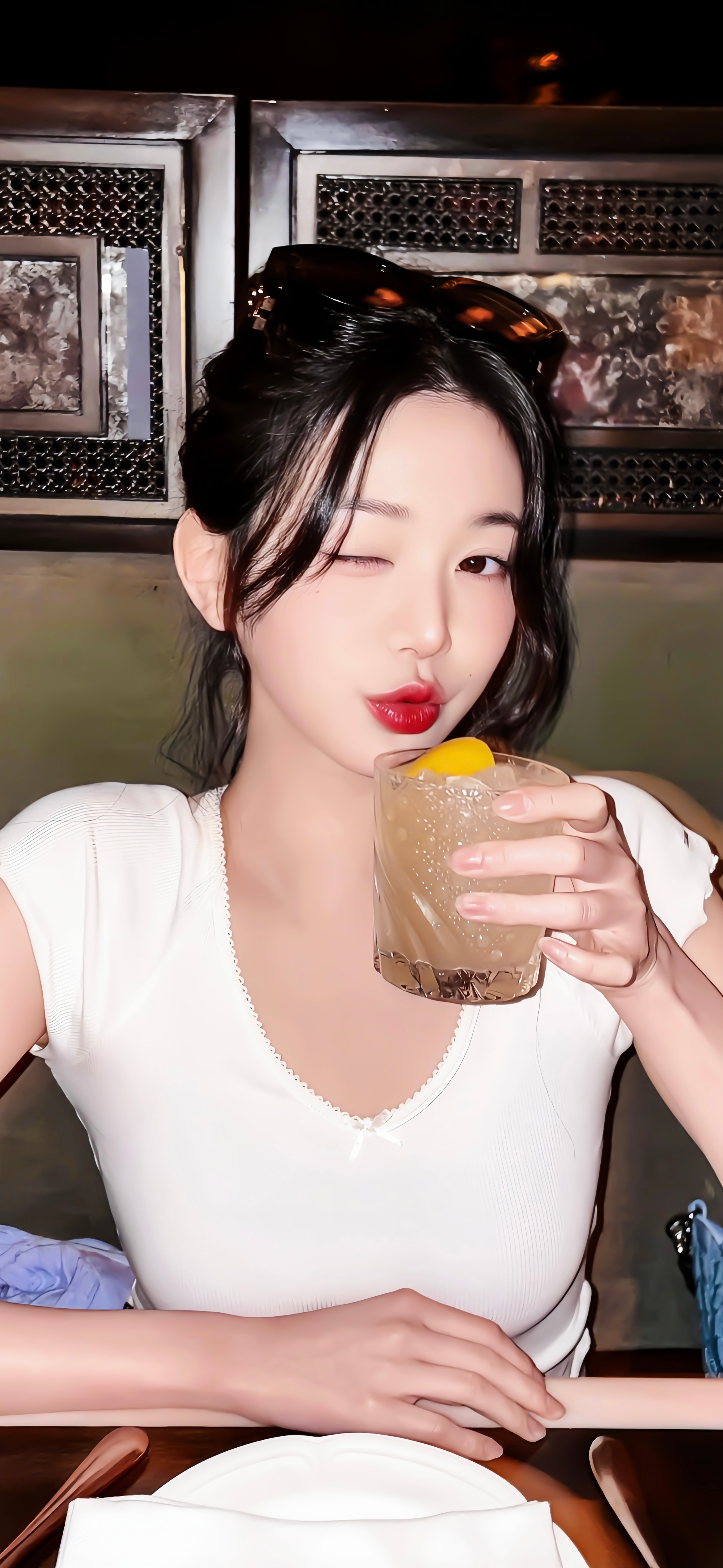 Swipe till the end🍹🤍🥂Wonyoung张元英 壁纸更新