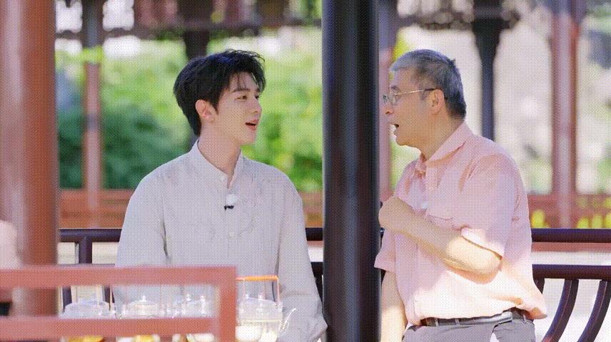沈老师两年了还没放弃夏之光沈老师劝夏之光学医本以为只是节目玩笑话，没想到沈老师记