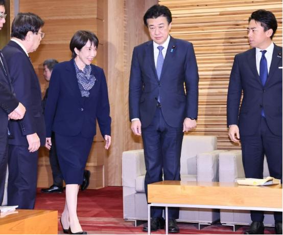 钓鱼岛爆发交锋，日本派船闹事，地区风险升级，俄战机飞越日本海

3月中旬，一艘日