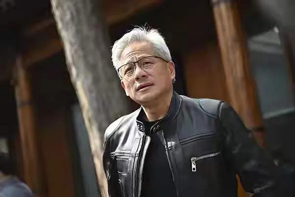 看到了吧，中国拒绝H20后，H20就停产了。可见H20是英伟达为中国特制，不仅劣