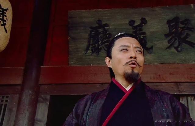 水浒传里最聪明的人，不是宋江，不是吴用，是公孙胜。
 
这个人从一开始就看穿了宋