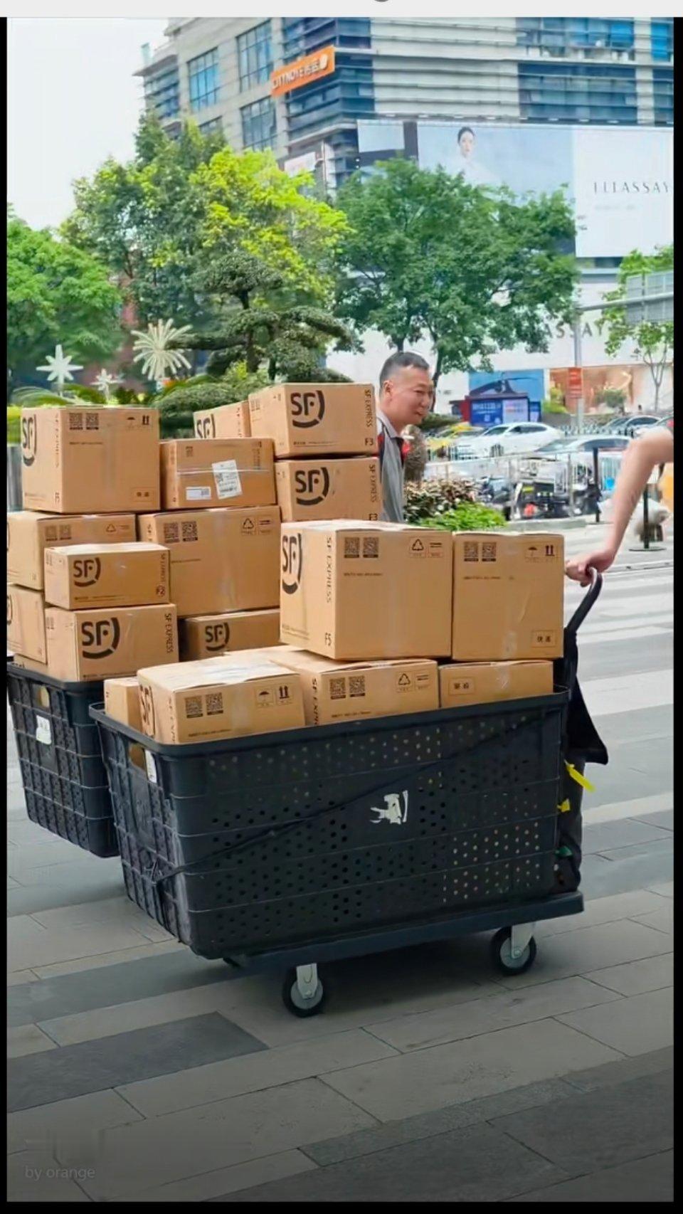 周深 寄完你的寄你的，顺丰这波赢麻了 