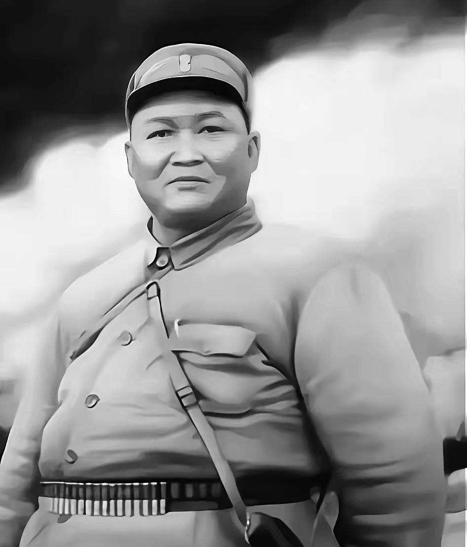 1941年，六合金牛山，七百多日伪军摸黑偷袭，想端掉罗炳辉的师部。

没想到，罗