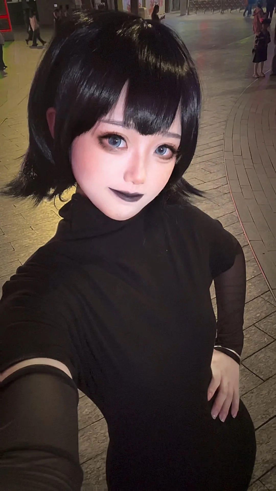 昨天去欢乐谷被小朋友认出来了！