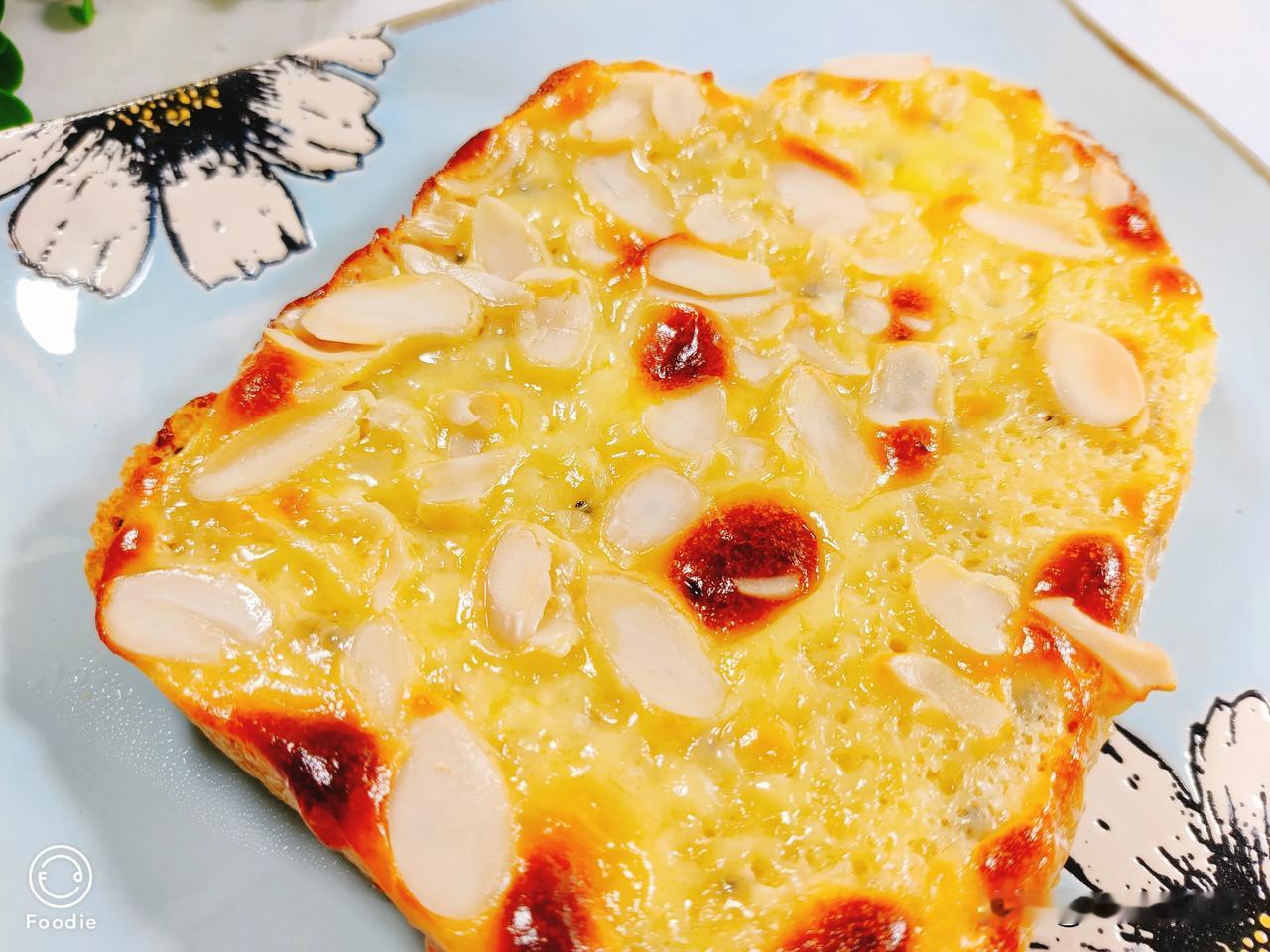 早餐主食（三）
小朋友说,同学给了他一个面包特别好吃，表层带馅，就是太贵，舍不得