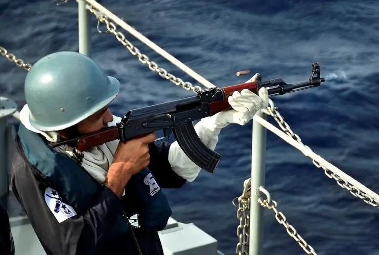 日媒：日本大幅放宽武器出口禁令，将允许向第三方国家提供武器弹药；