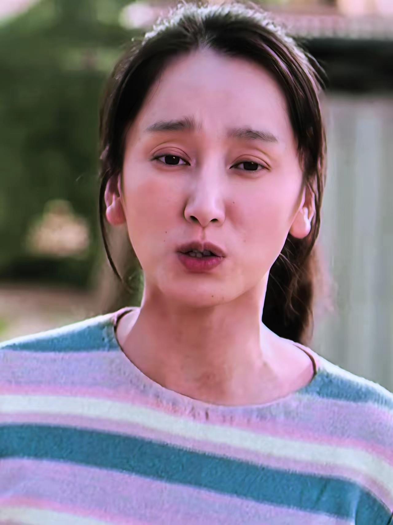 追剧《我的山与海》看了李娟面对周连长的遗体悲痛欲绝的样子，我的心碎了！
    