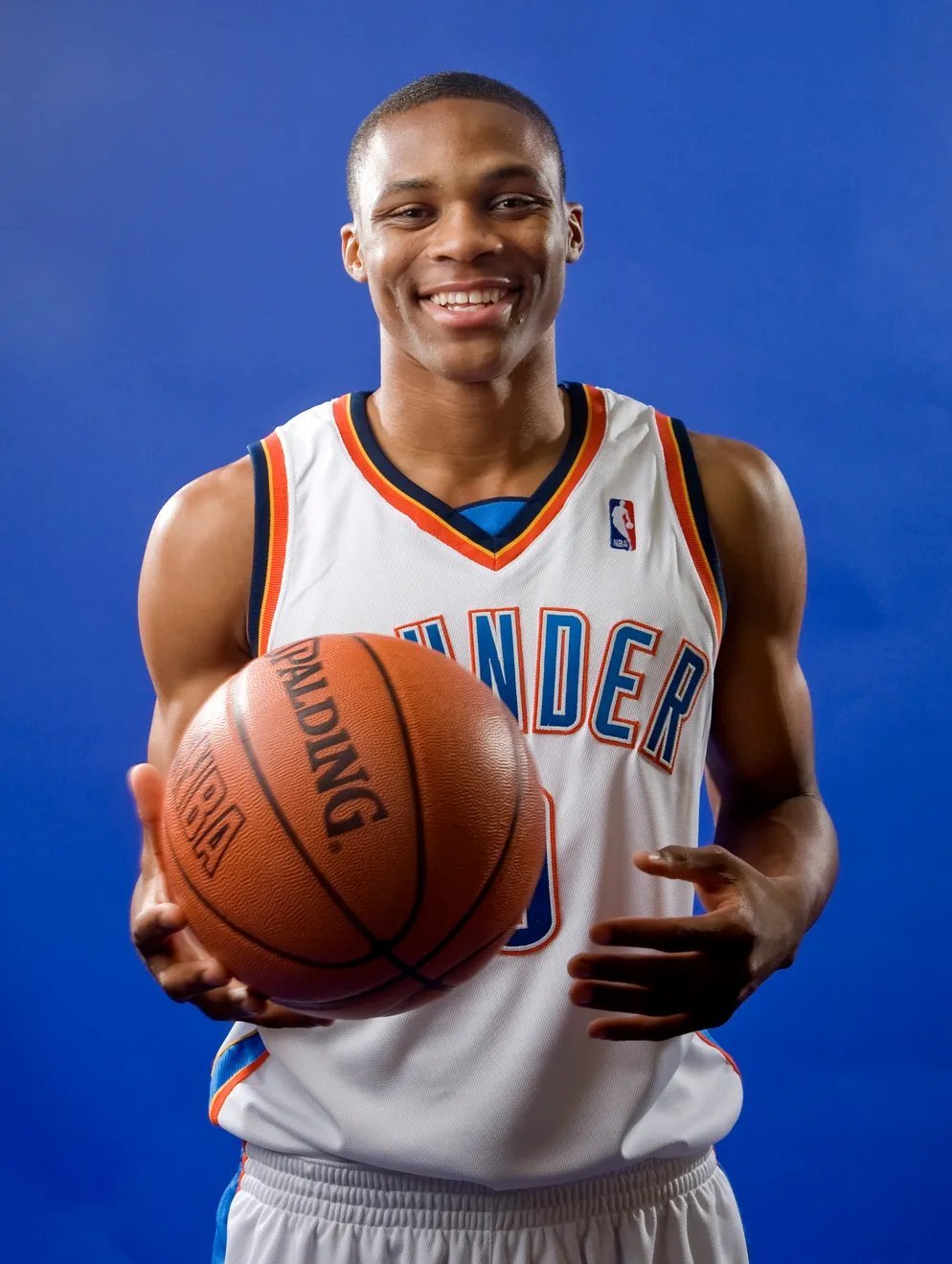 自2007年以来，第一次NBA媒体日发布会，没有威斯布鲁克的身影。为什么是200