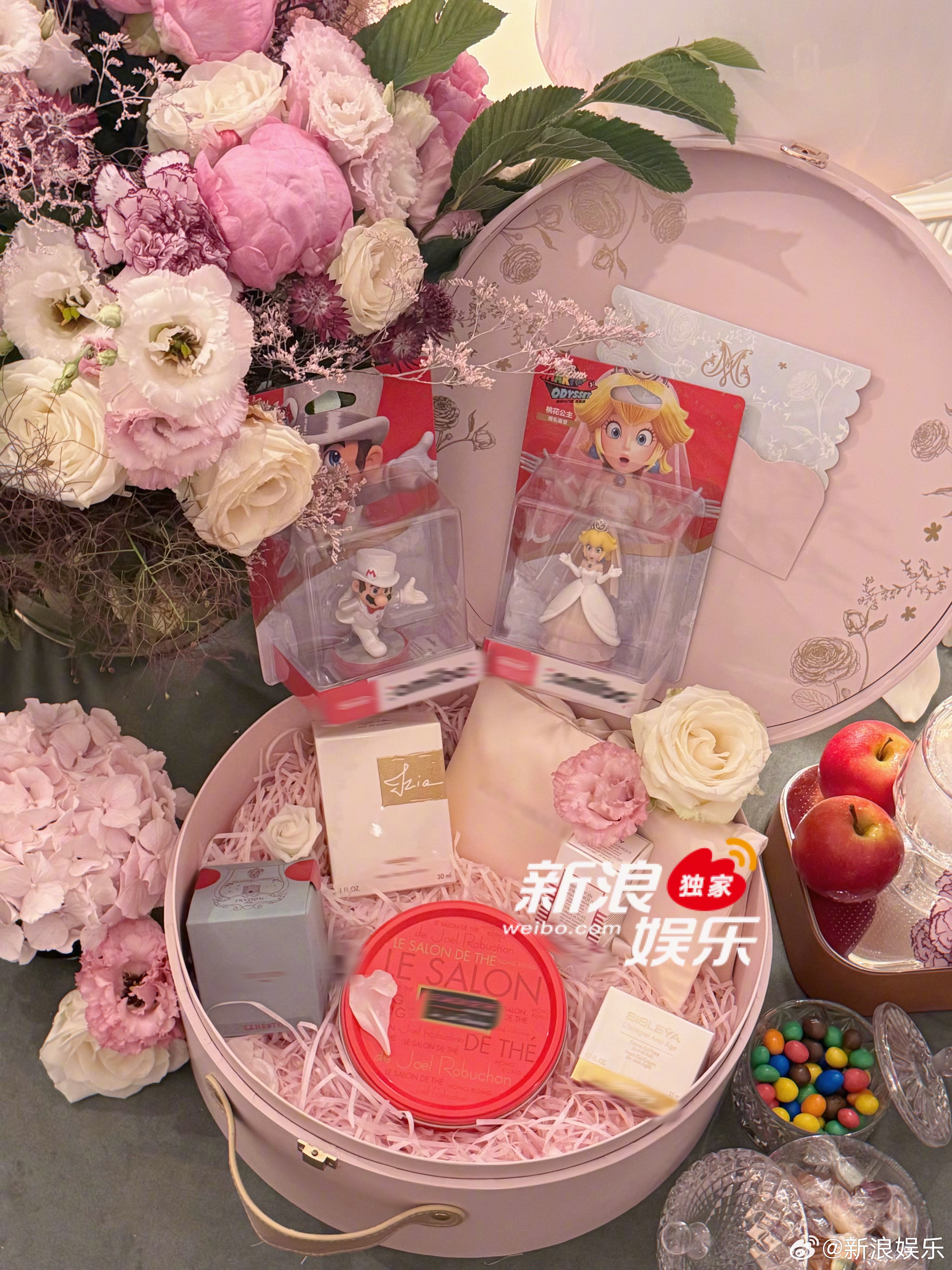 奚梦瑶何猷君6月1日举行婚礼 29日，新浪娱乐独家获悉将于6月1日在法国举行婚礼