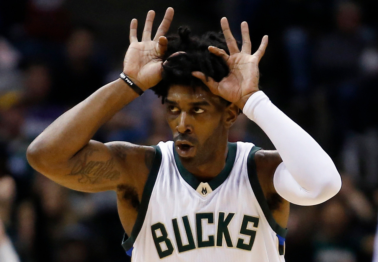 字母哥：在我的新秀赛季OJ·梅奥帮我买家具 他还帮我开锁 小里弗斯：OJ·梅奥高