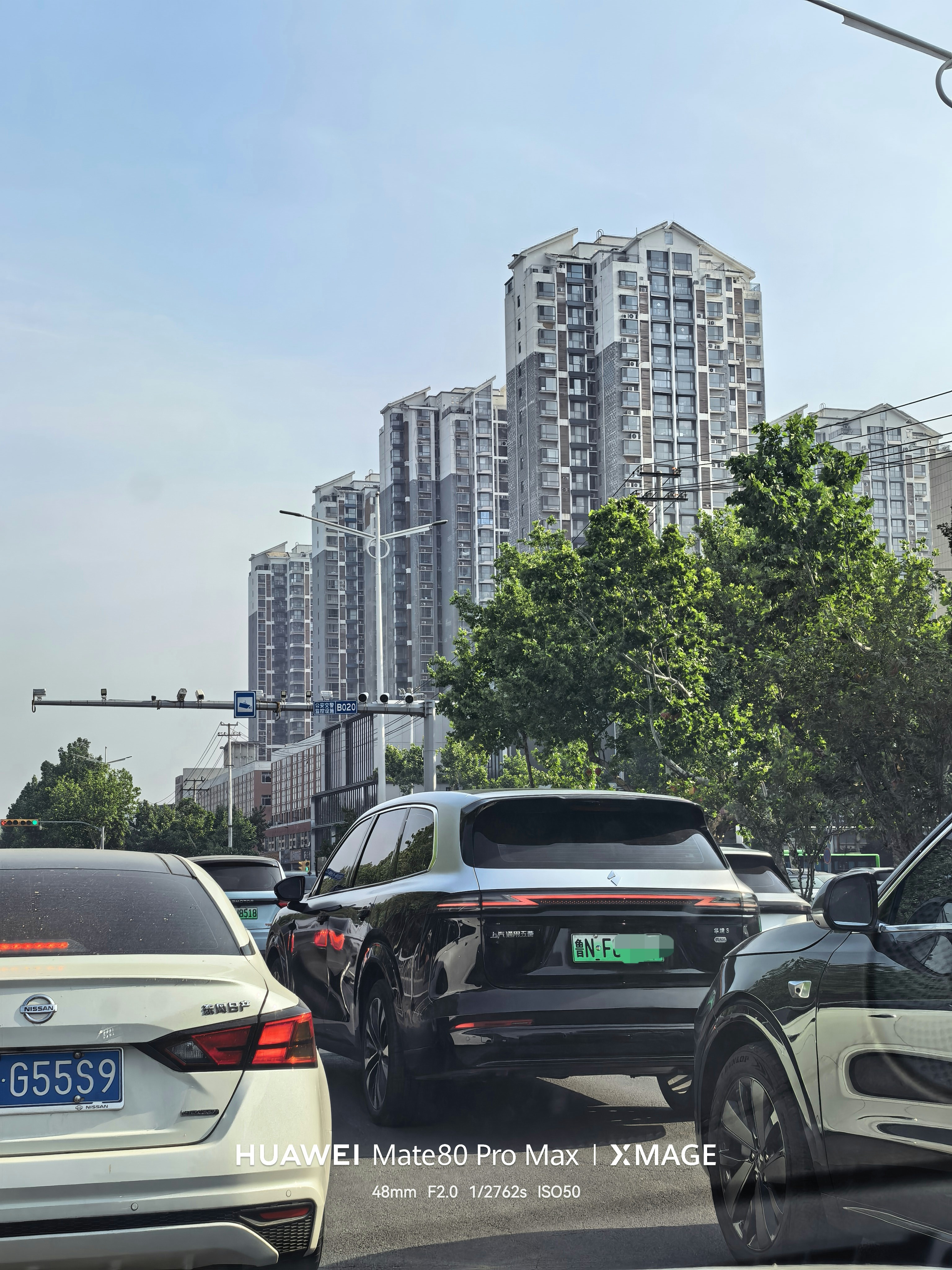华境S 本月8号才刚上市，我竟然在早上上班路上就遇到了，这个交付速度真的快。双拼