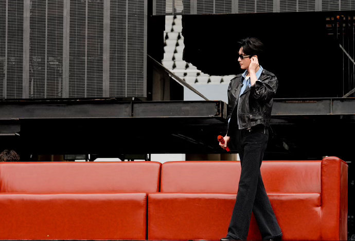 陈楚生演唱会花车哇去！陈楚生演唱会还有多少惊喜是我们不知道的啊！这个花车真的是很