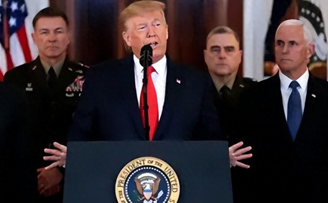 特朗普支持老州长，激进新人领跑，联邦资金威胁悬顶。
特朗普公开站队前民主党州长安