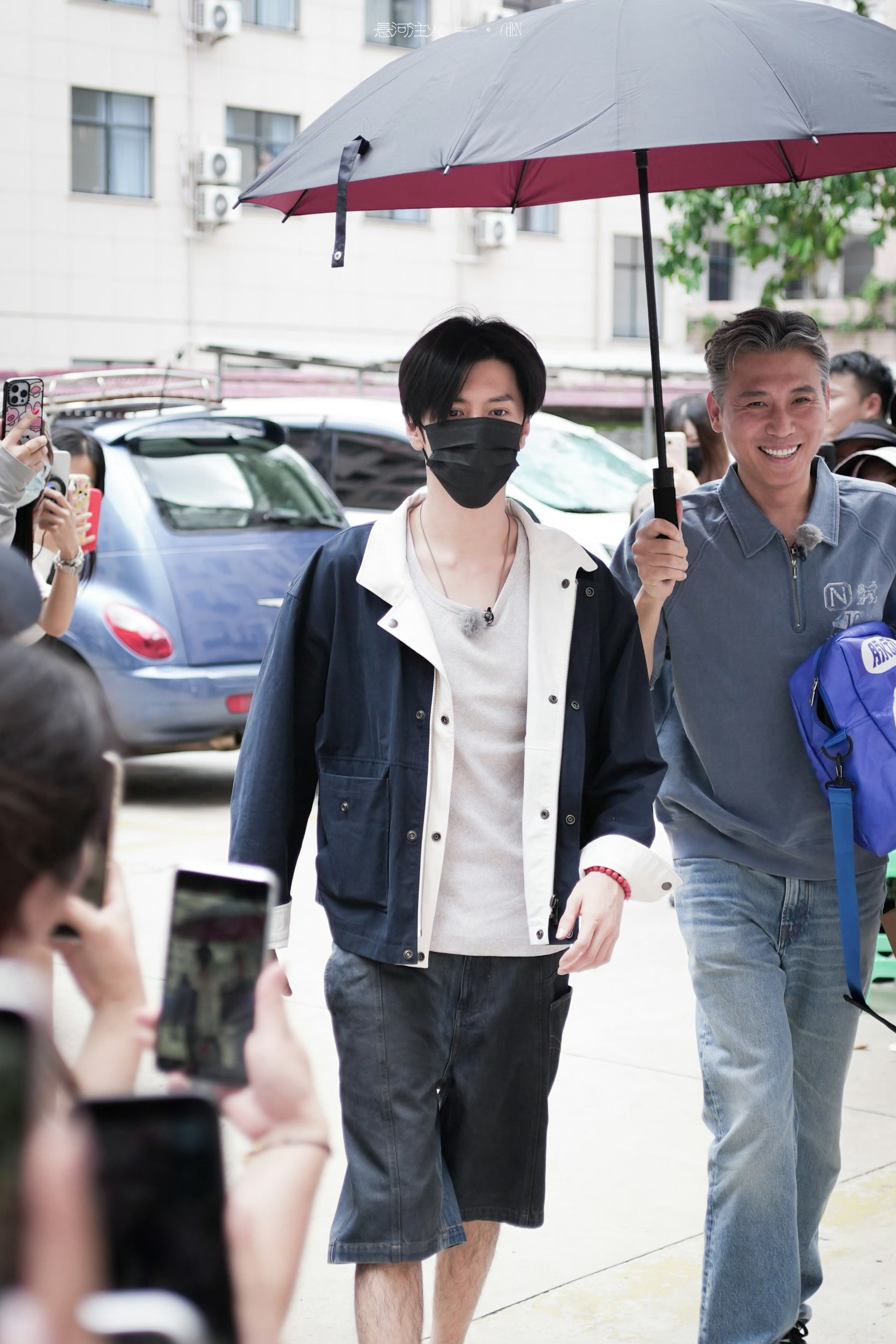 李乃文胡军给陈哲远当经纪人 没有嘴角不上扬的义务