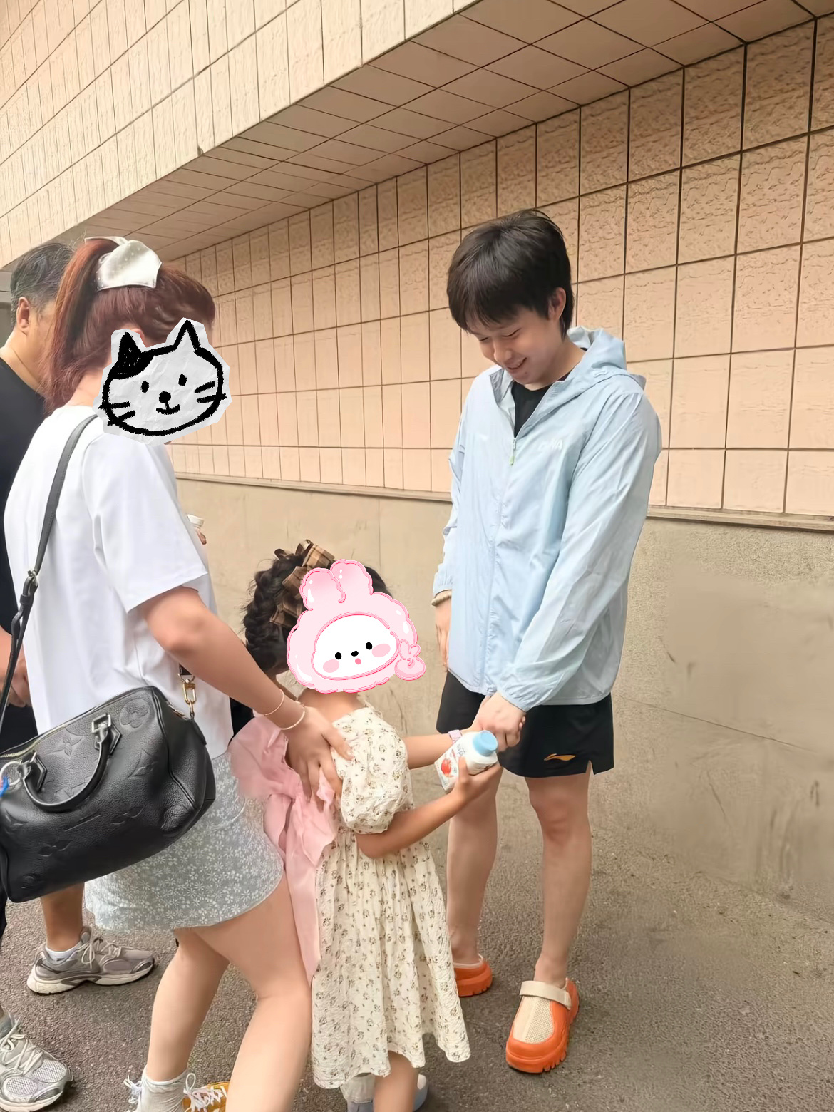 ૮₍ ˃̶ ꇴ ˂̶ ₎ა 