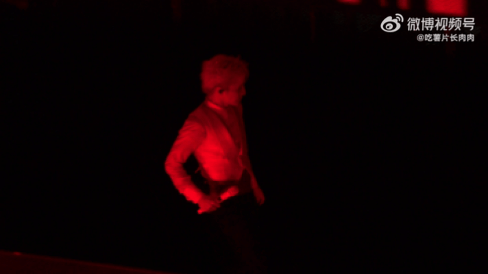 薛之谦绅士礼都来感受薛之谦这个绅士礼 万兽之王长沙站封神！薛之谦这个绅士礼，直接